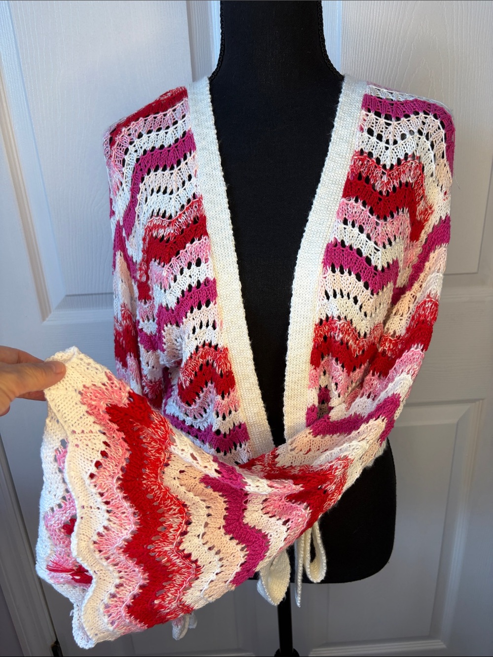 Audrey Parks by Francesca’s KNIT Tie-Front Sweater size Small